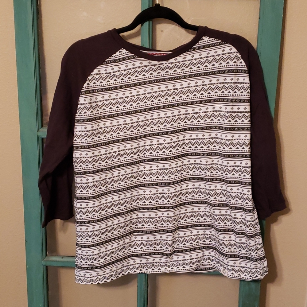 Free planet M 100% cotton 3/4 inch sleeve shirt